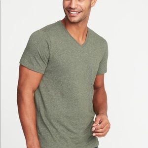 Men’s Soft-Washed Slub Knit V Neck